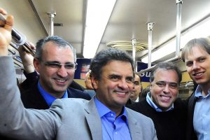 2013 - Em Porto Alegre com Aécio Neves